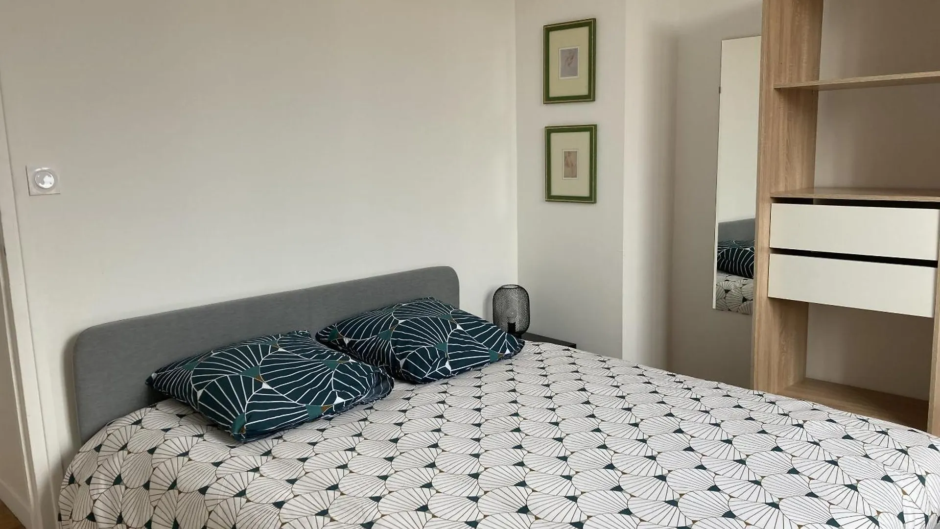Location Appartement Des Pyrenees Bordères-sur-l'Échez フランス