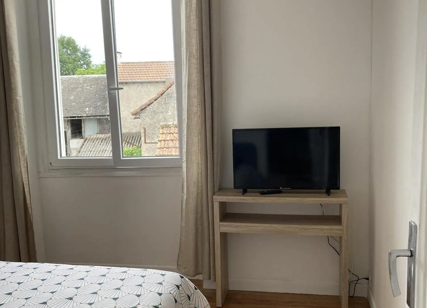 Location Appartement Des Pyrenees Bordères-sur-l'Échez 0*,