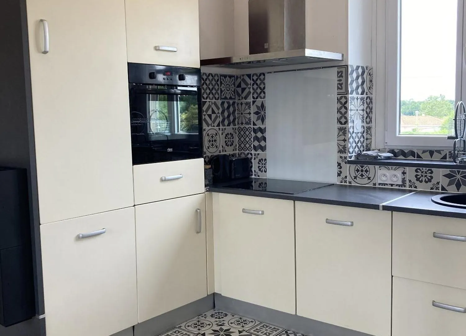 Location Appartement Des Pyrenees Bordères-sur-l'Échez フランス